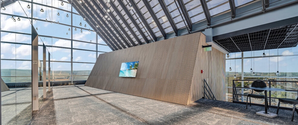 More Photos Of 446 Main St, Worcester Office For Lease