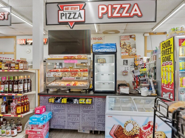 More Photos Of 721 Fremont St, Kiel Service Station For Sale