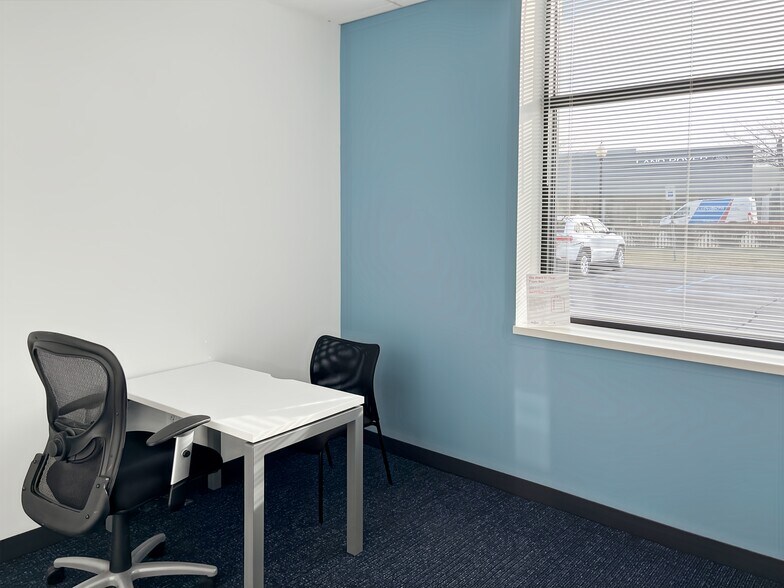 More Photos Of 41430 Grand River Ave, Novi Coworking Space