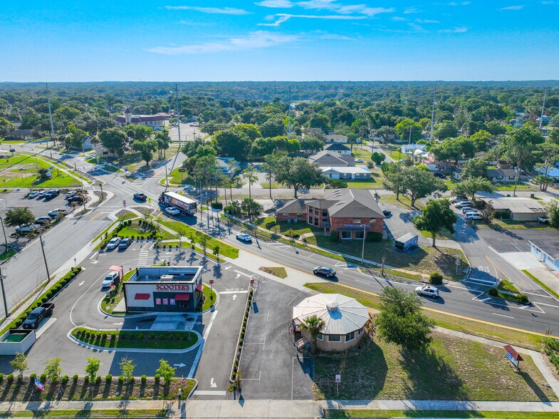 More Photos Of 811 S Bay St, Eustis Storefront Retail Office For Sale