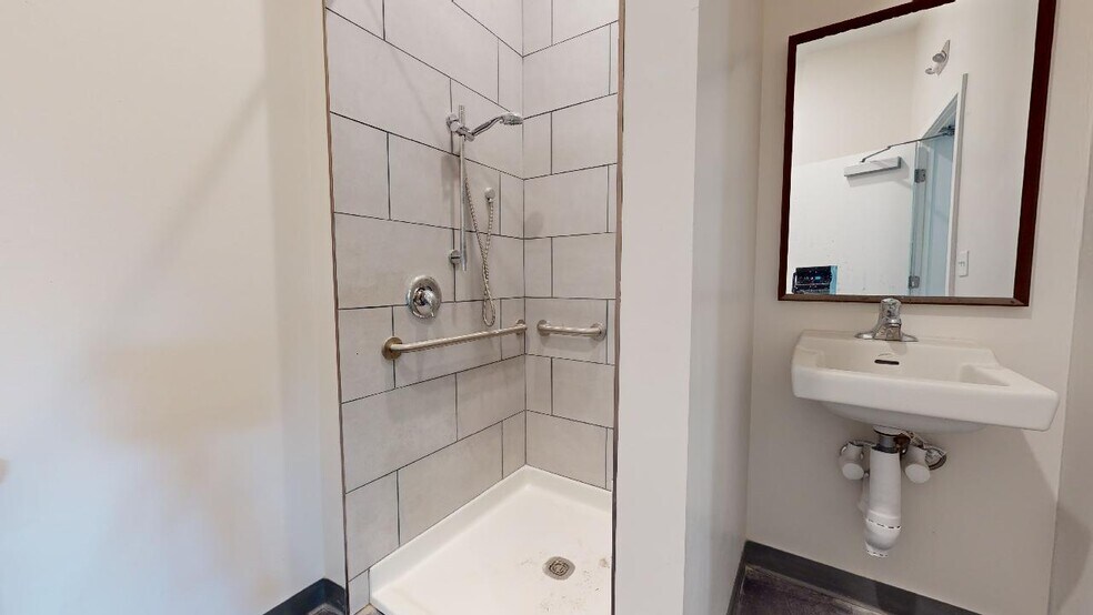 More Photos Of 1707 Eastern Ave, Baltimore Apartments For Lease