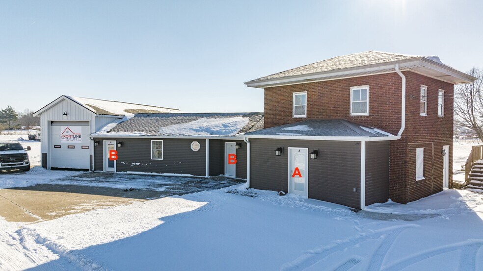 More Photos Of 8758 IN-9, Pendleton Light Manufacturing For Sale