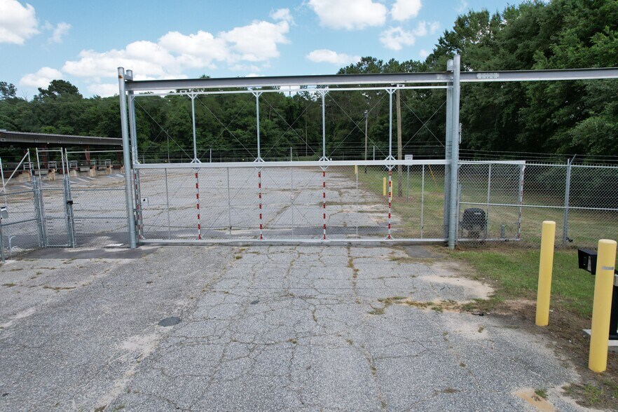 More Photos Of 326 Cordele Rd, Albany Industrial For Sale