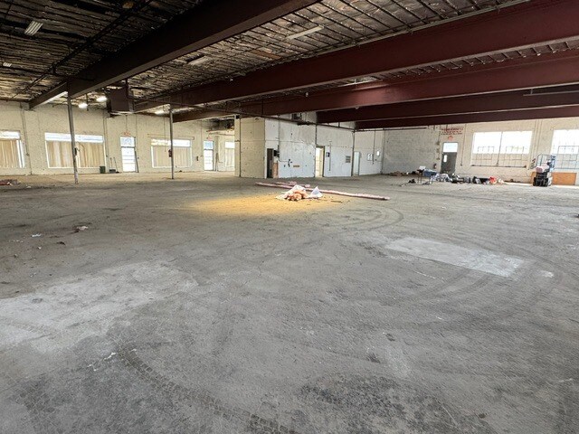 More Photos Of 138 Mill St, Newburgh Industrial For Lease