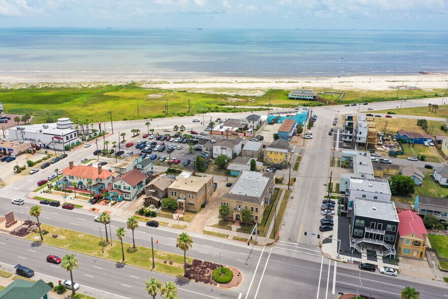 More Photos Of 717 Broadway St, Galveston Apartments For Sale