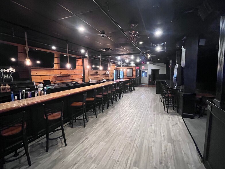 More Photos Of 27-45 Lafayette Sq, Haverhill Office For Lease