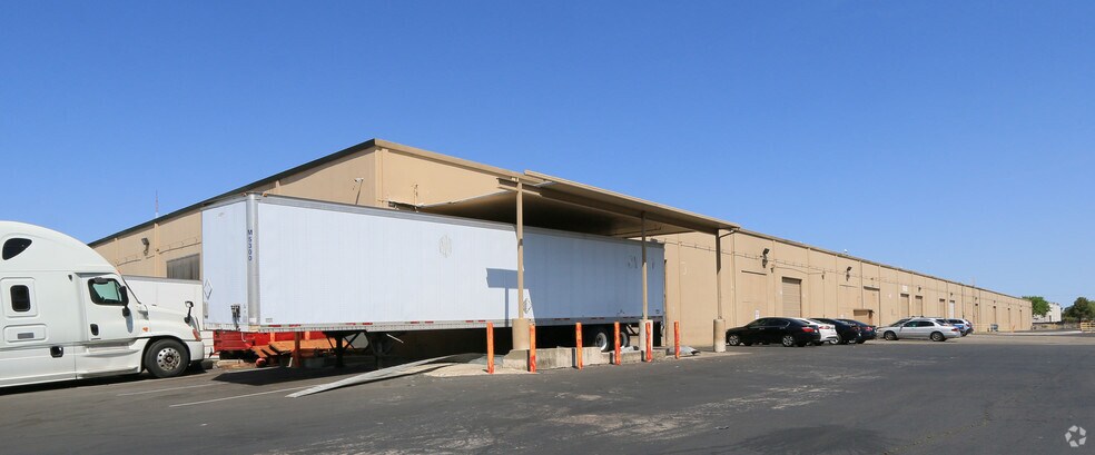 More Photos Of 4350 Pell Dr, Sacramento Distribution For Lease