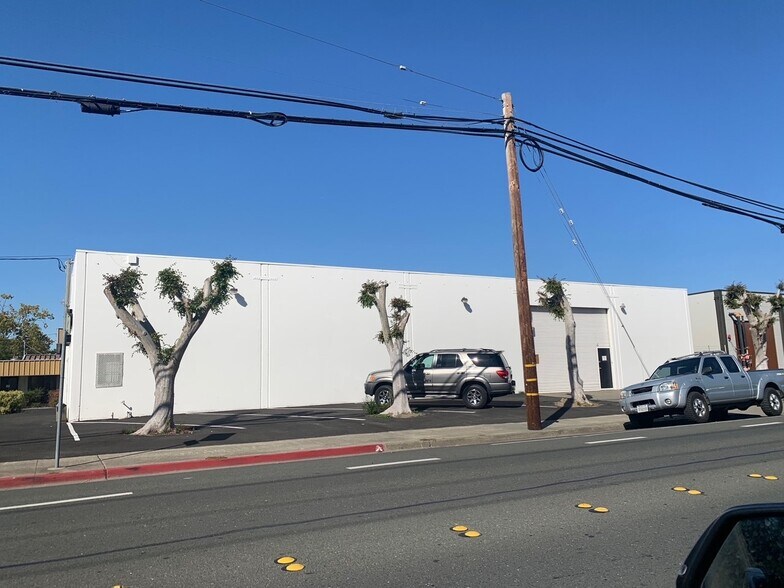 More Photos Of 2111 Bluebell Dr, Santa Rosa Service For Lease