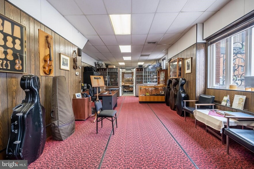 More Photos Of 1701 Pine St, Philadelphia Storefront Retail Residential For Sale