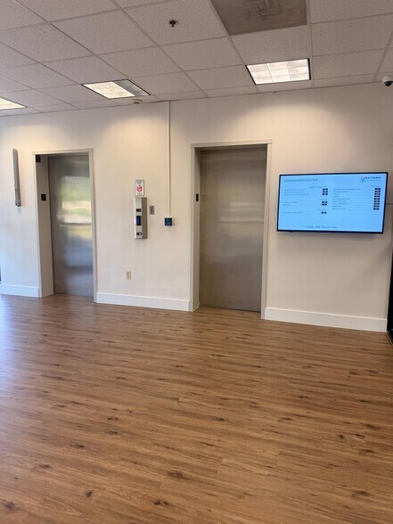 More Photos Of 6100 Griffin Rd, Davie Medical For Lease