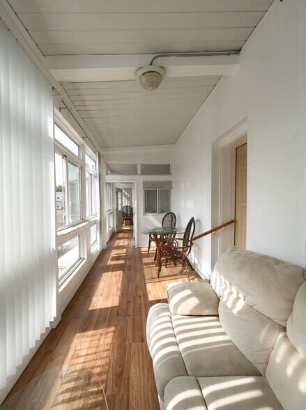 More Photos Of 3256-3258 N Elston Ave, Chicago Storefront Retail Residential For Sale
