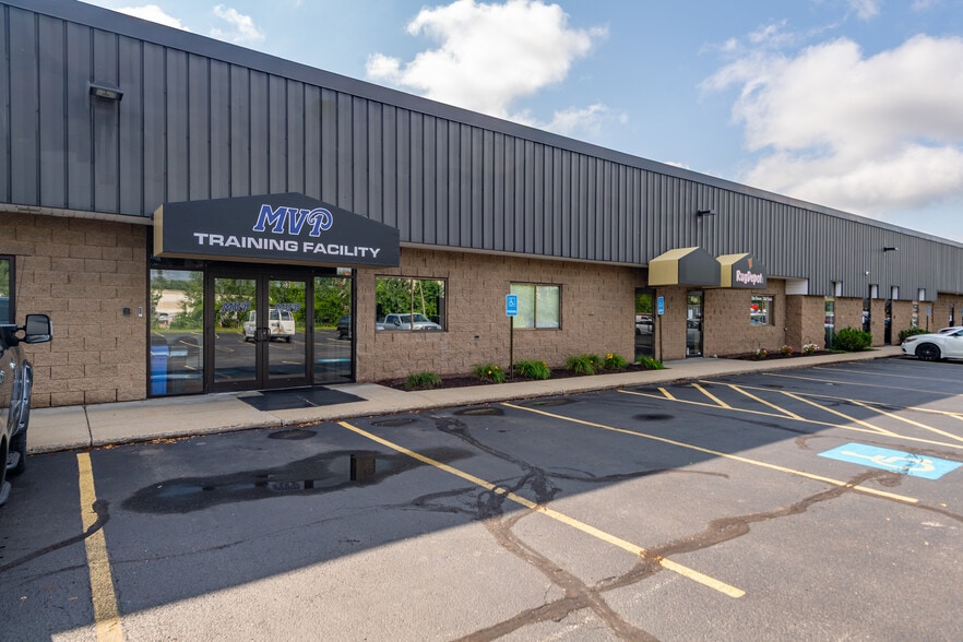 More Photos Of 472 Amherst St, Nashua Distribution For Lease