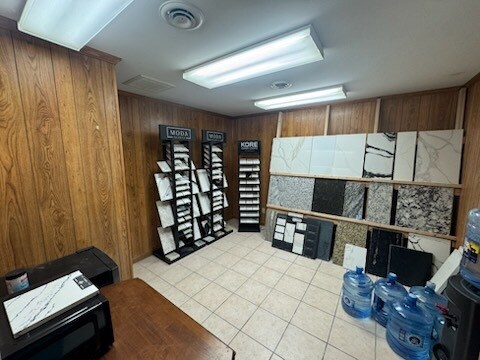 More Photos Of 722-726 Roanoke St, Salem Research And Development For Sale