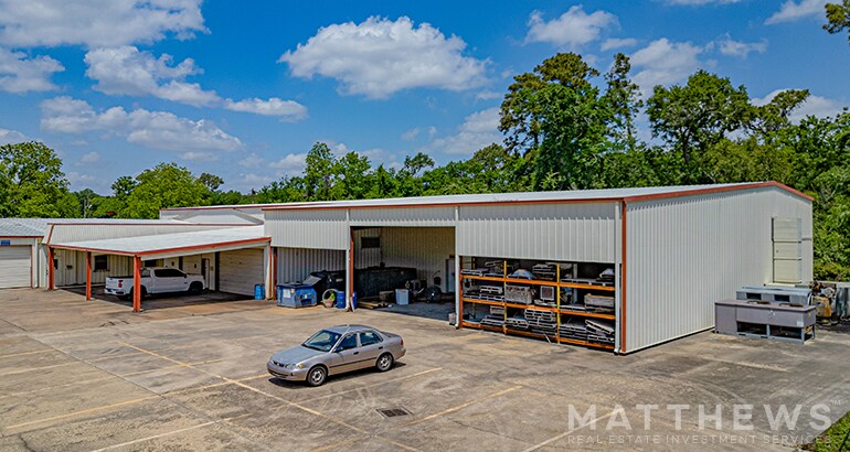 More Photos Of 4734 Creekmont Dr, Houston Warehouse For Sale