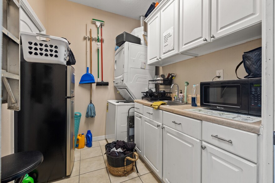 More Photos Of 10941-10943 Countryway Blvd, Tampa Medical For Lease