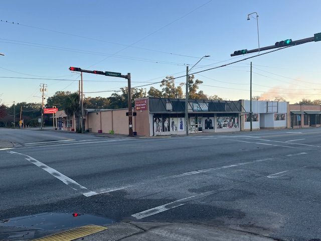 More Photos Of 2520 W Cervantes St, Pensacola Storefront For Sale