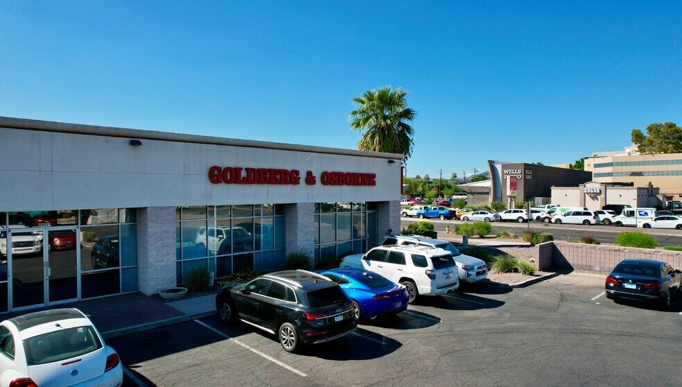 More Photos Of 4423 E Thomas Rd, Phoenix Freestanding For Lease