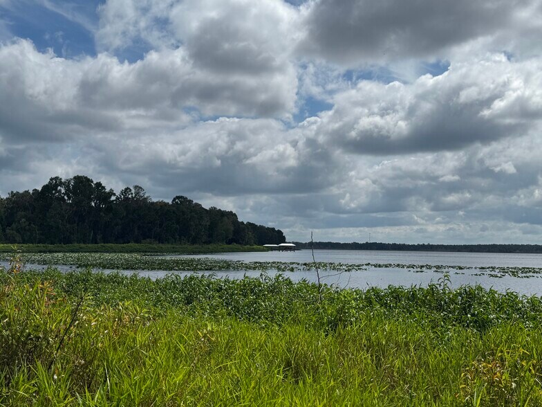 More Photos Of 7707 Holden Park Rd, Hawthorne Land For Sale