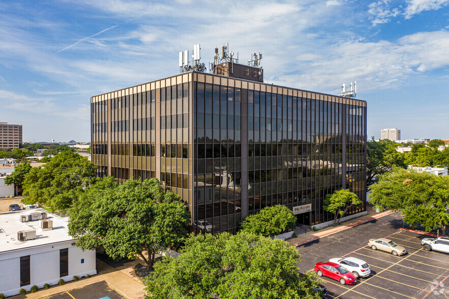 Primary Photo Of 13740 Midway Rd, Farmers Branch Unknown For Lease