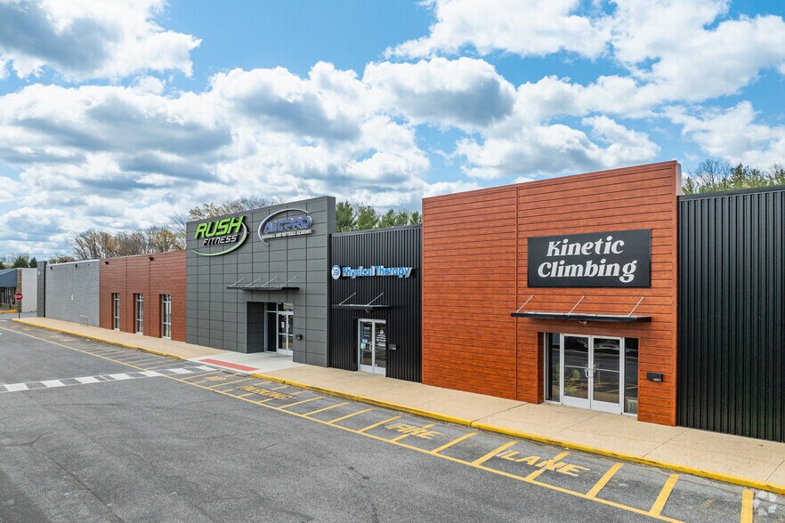 More Photos Of 1155 S Black Horse Pike, Williamstown Freestanding For Lease