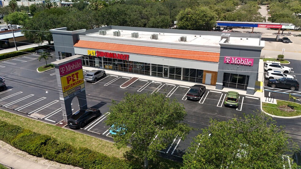 More Photos Of 17760-17776 NW 57th Ave, Hialeah Unknown For Lease