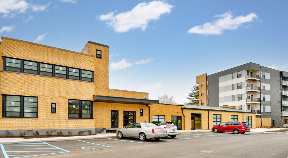 More Photos Of 425 N Harrison St, Shelbyville Apartments For Lease