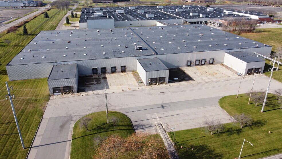 More Photos Of 700 Resende Rd, Webster Unknown For Lease