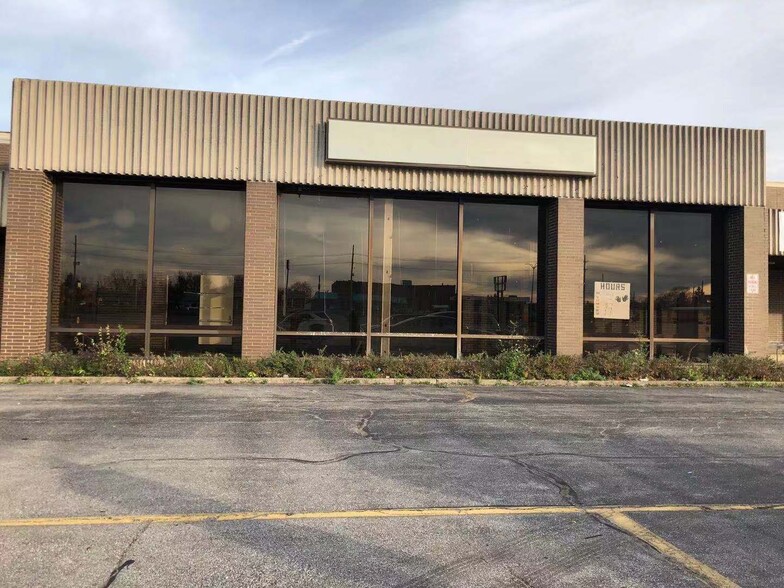 Primary Photo Of 2300 S Hamilton Rd, Columbus Unknown For Lease