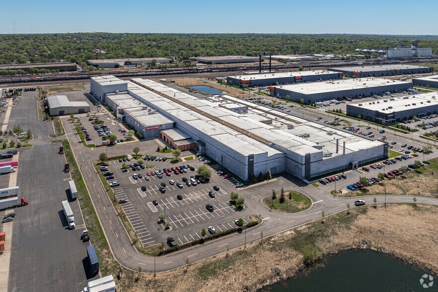 More Photos Of 4800 E River Rd, Fridley Manufacturing For Sale