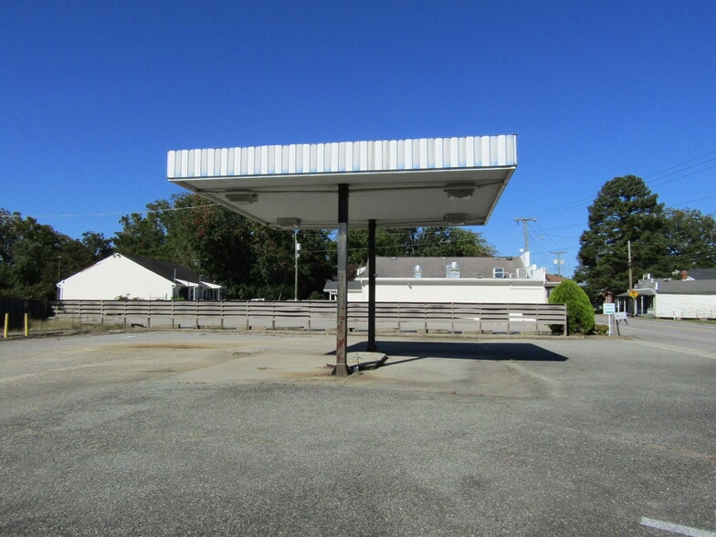 More Photos Of 150 Colonial Trl E, Surry Convenience Store For Sale