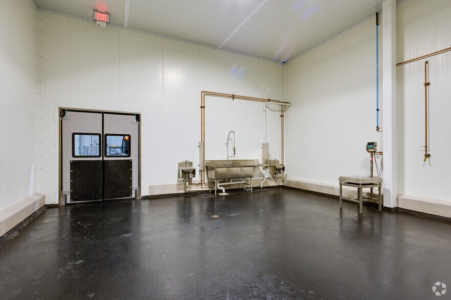 More Photos Of 17007 Prime Blvd, Lockport Coworking Space