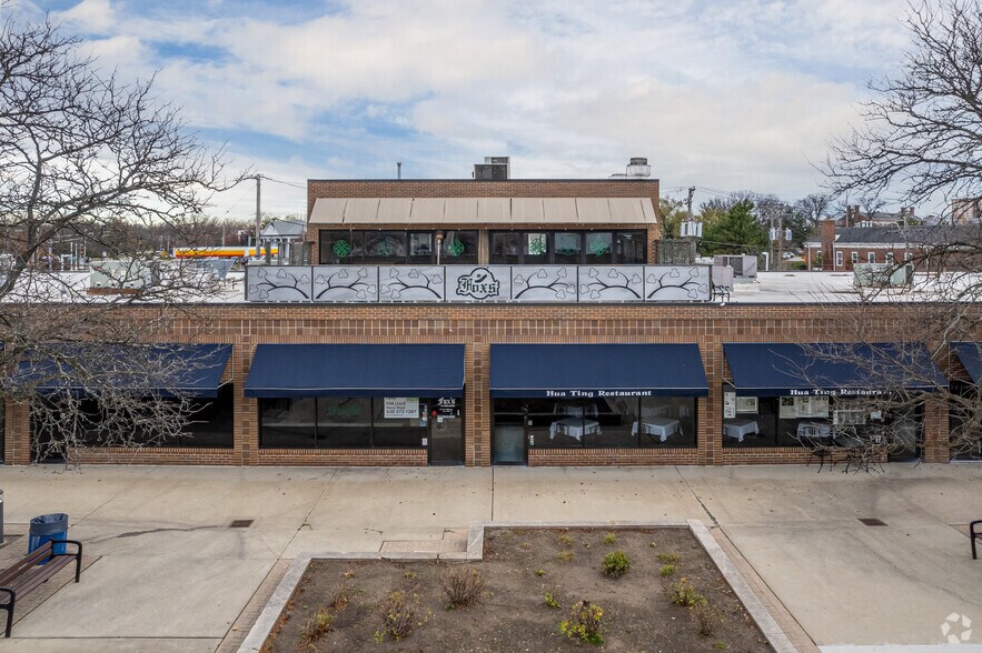 More Photos Of 777 N York Rd, Hinsdale Unknown For Lease