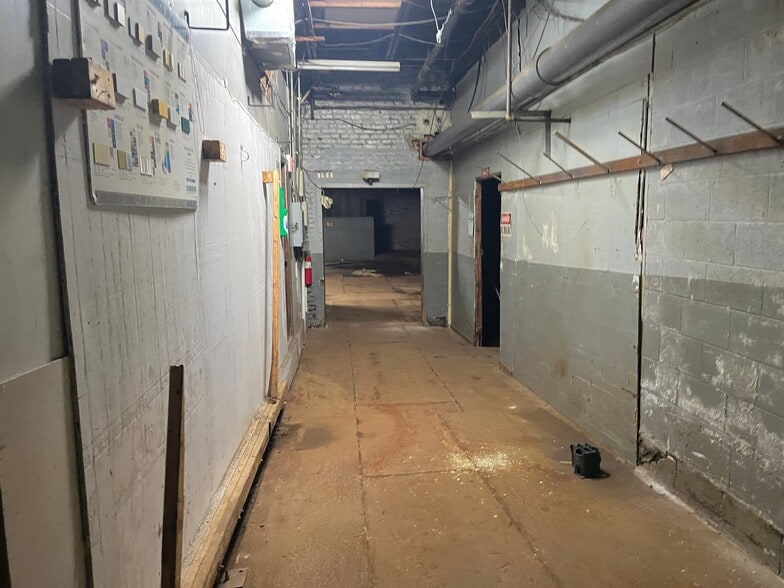 More Photos Of 1300-1344 S Front St, Philadelphia Warehouse For Sale