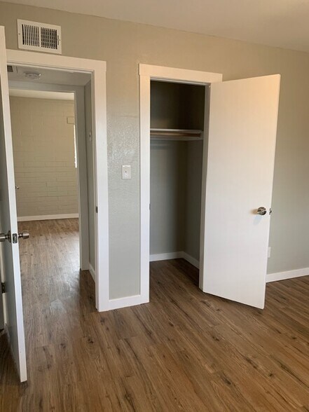 More Photos Of 415 W 10th St, Casa Grande Apartments For Sale