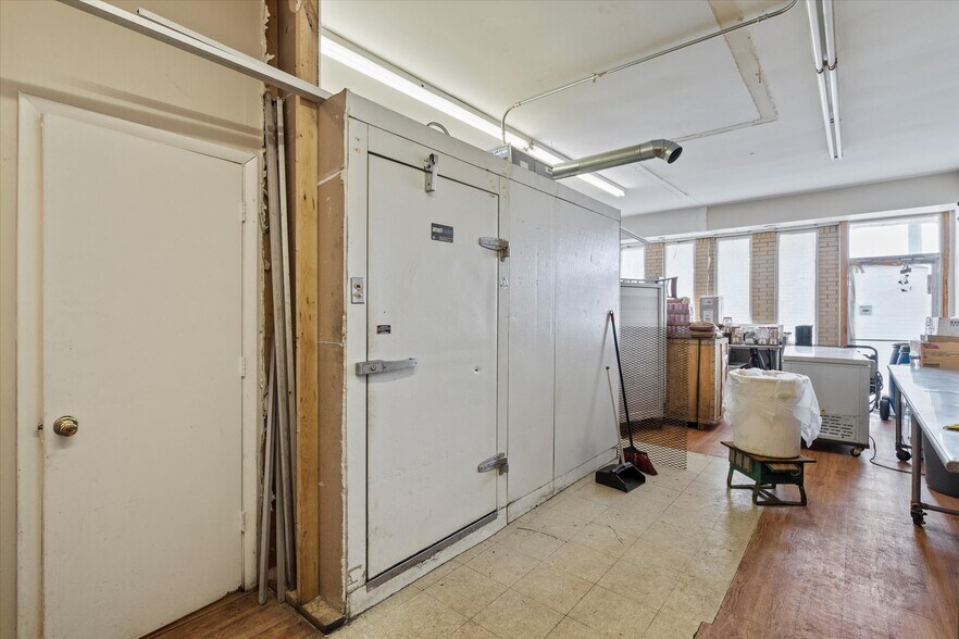 More Photos Of , Chicago General Retail For Sale