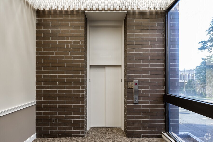 More Photos Of 235 Moore St, Hackensack Office For Lease