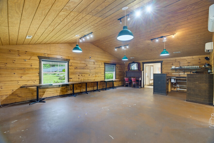 More Photos Of 2175 Hankey Mountain Hwy, Churchville Restaurant For Sale