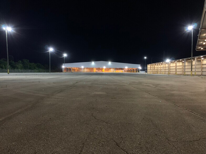 More Photos Of 1523 Midfield Industrial Blvd, Birmingham Distribution For Lease