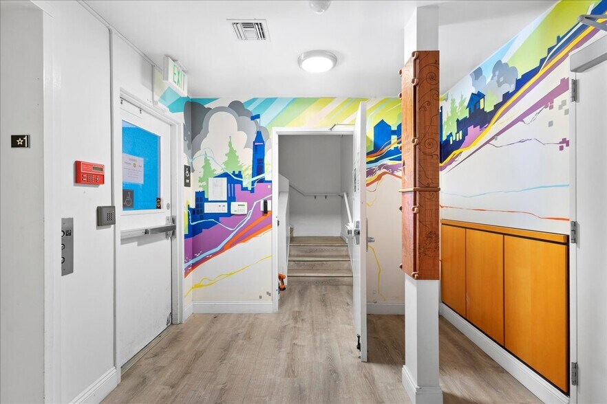 More Photos Of 482 W MacArthur Blvd, Oakland Medical For Sale