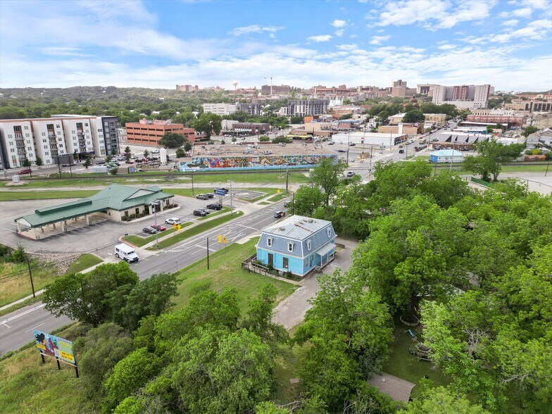 More Photos Of 321 L B J dr, San Marcos Office For Sale