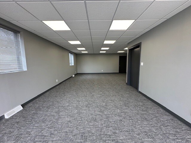 More Photos Of 3610 N Oakland Ave, Milwaukee Office For Lease