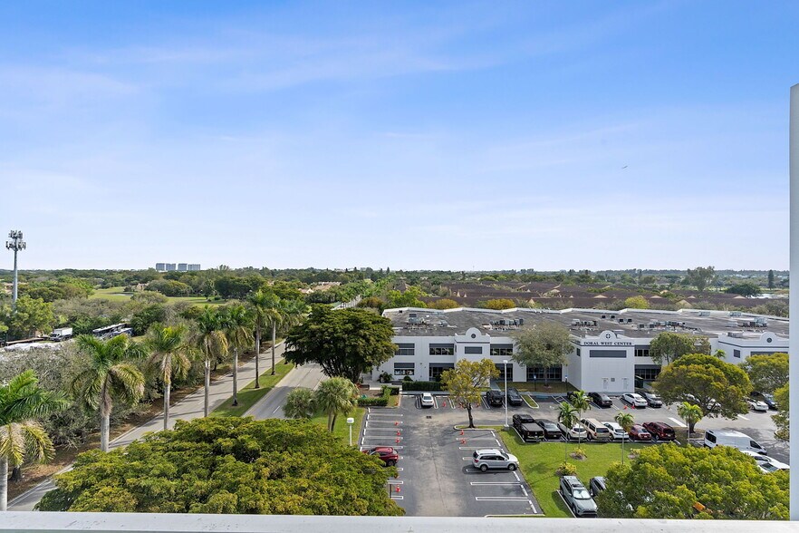 More Photos Of 10450 NW 33rd St, Doral Office For Sale