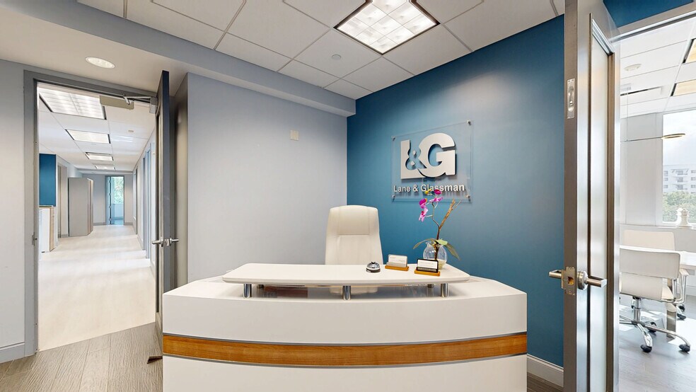 Primary Photo Of 1250 S Pine Island Rd, Plantation Office For Lease