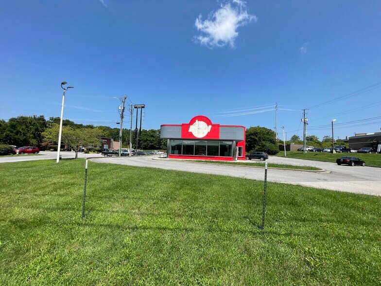 More Photos Of 405 E Emory Rd, Powell General Retail For Sale