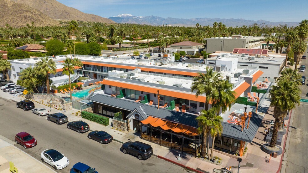 More Photos Of 140 W Via Lola, Palm Springs Hotel For Lease