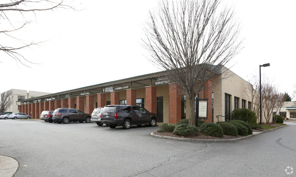 More Photos Of 620-632 Berkmar Cir, Charlottesville Medical For Sale