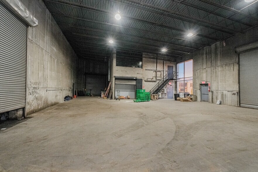 More Photos Of 436 Spencer St, Staten Island Warehouse For Lease