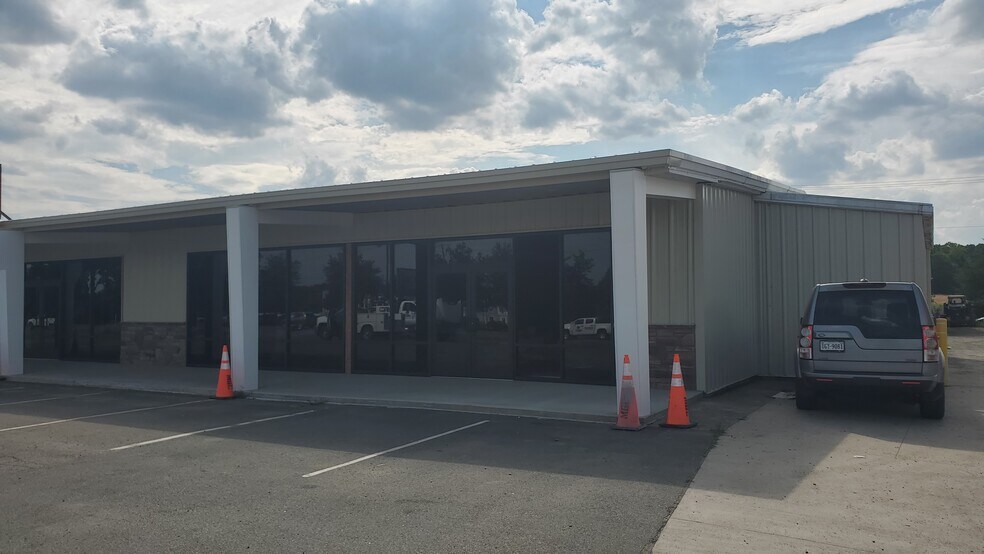 More Photos Of 3388-3400 Catlett Rd, Catlett General Retail For Sale