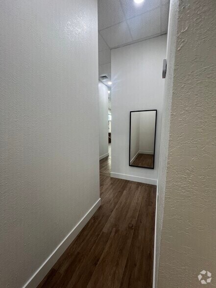 More Photos Of 375-3 S 12th St, Tampa Office For Sale