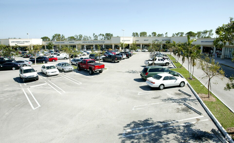 More Photos Of 7120-7184 N University Dr, Tamarac Freestanding For Lease